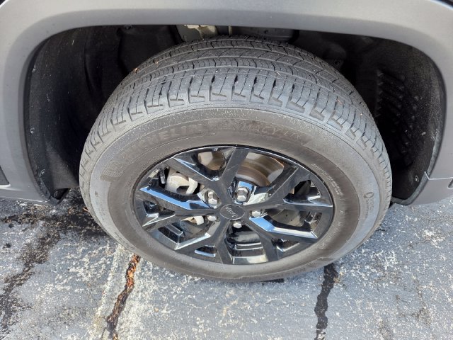 Used 2024 Jeep Grand Cherokee Altitude AWD/4WD image 36