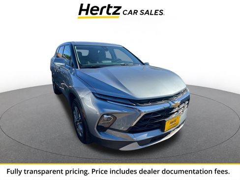 Used 2025 Chevrolet Blazer LT FWD image 1