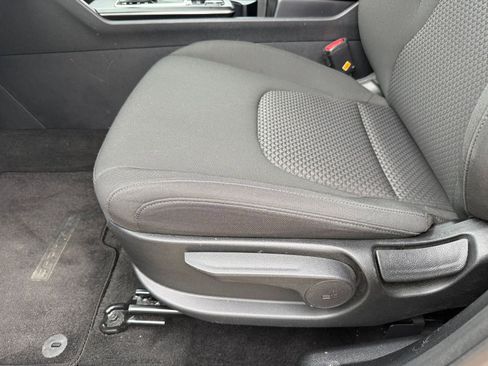 Used 2025 Kia Sportage LX FWD image 22