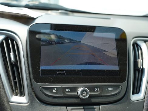Used 2023 Chevrolet Malibu LT w/ Driver Confidence Package FWD image 33