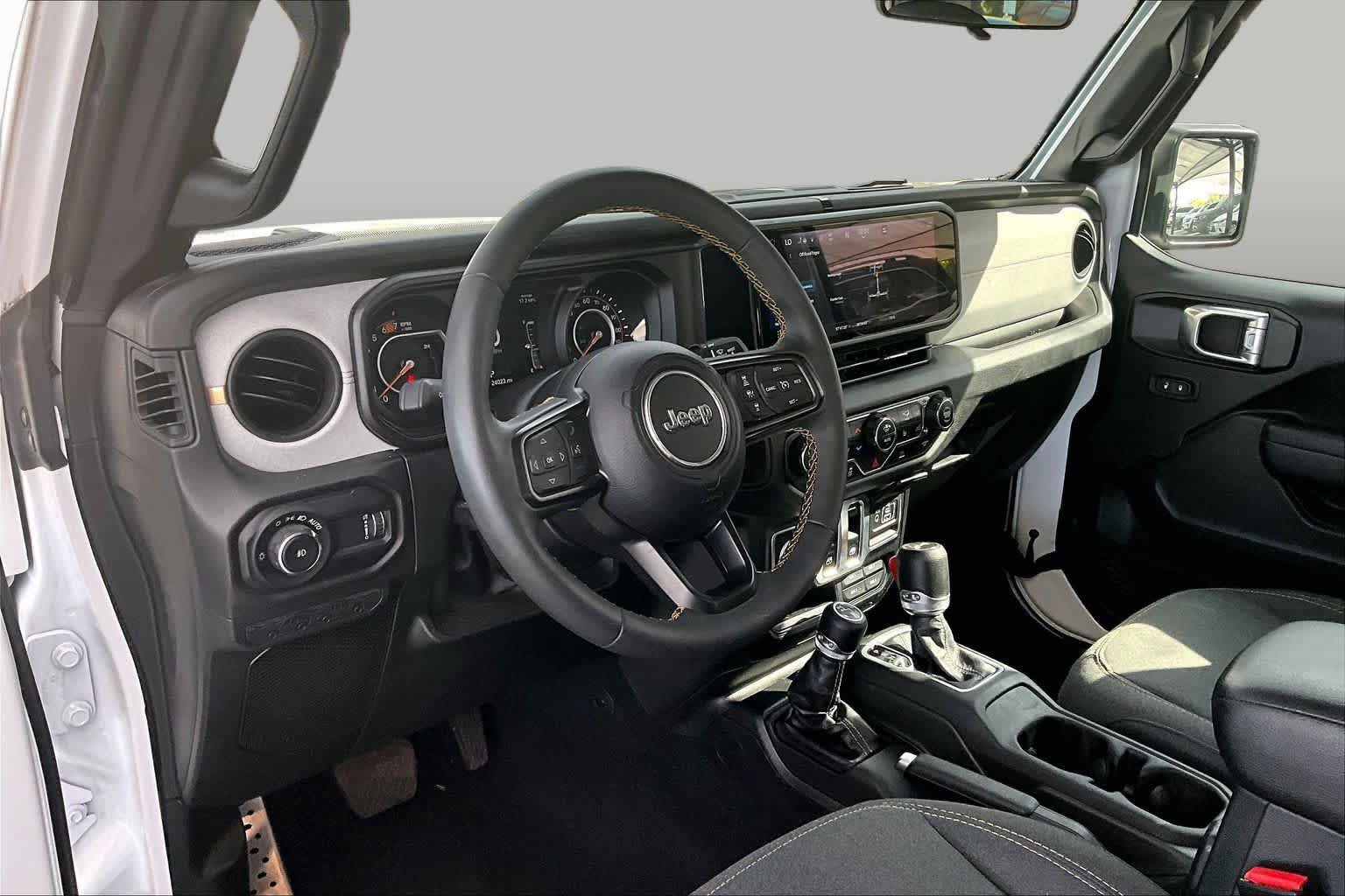 Used 2024 Jeep Wrangler Sport AWD/4WD image 16