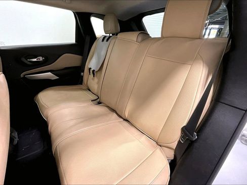 Used 2017 Jeep Cherokee Limited w/ Luxury Group image 33