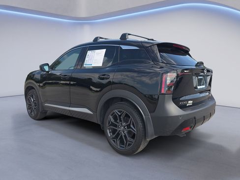 Used 2025 Nissan Kicks SR AWD/4WD image 3