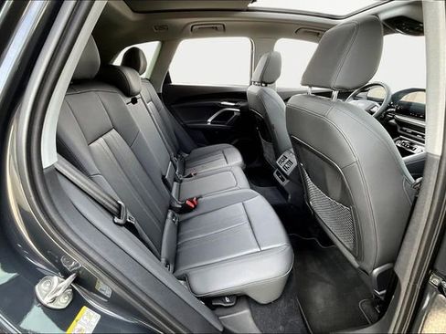 Used 2025 Audi Q5 Premium AWD/4WD image 29