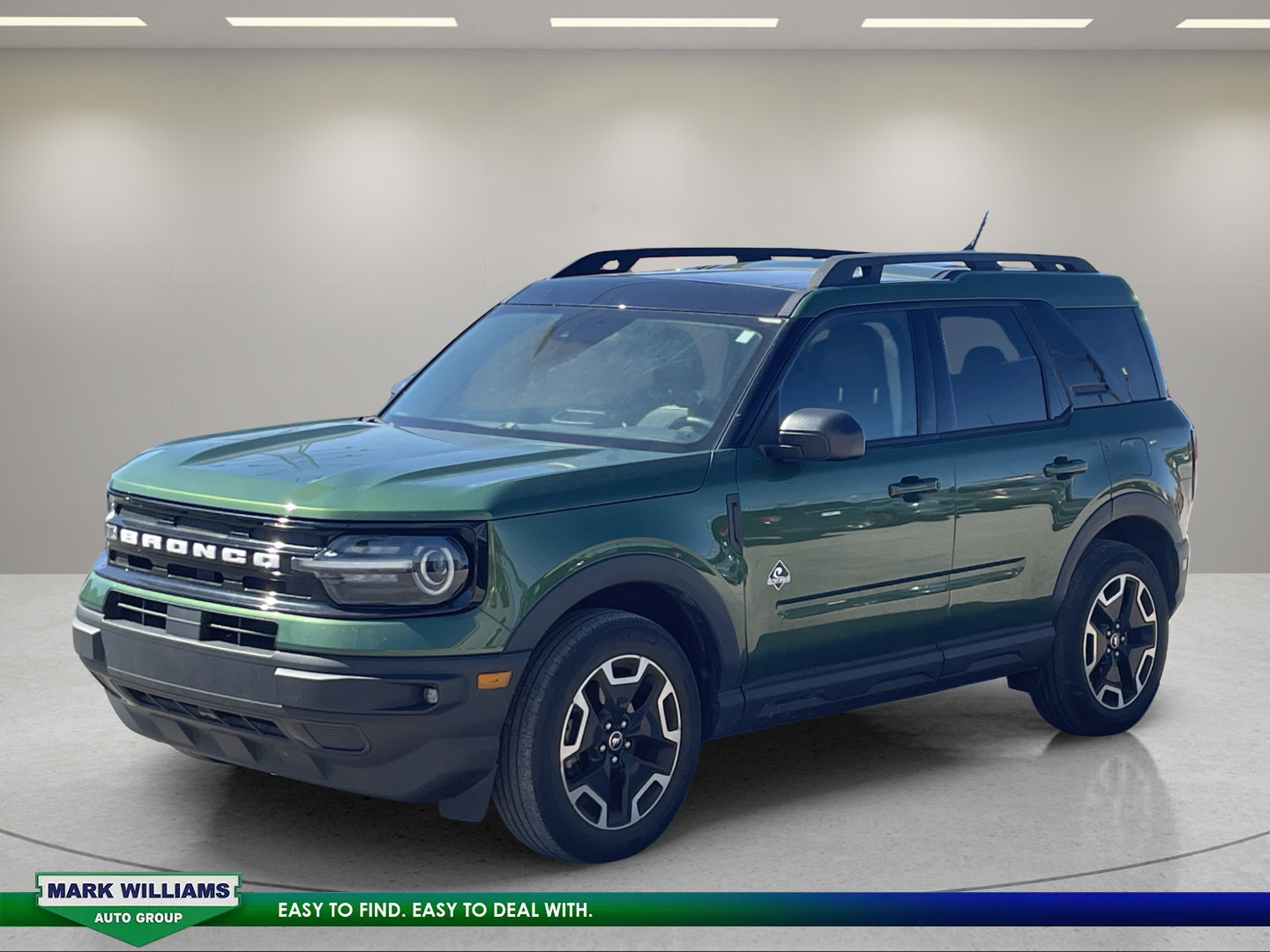 Used 2023 Ford Bronco Sport Outer Banks w/ Tech Package AWD/4WD image 2