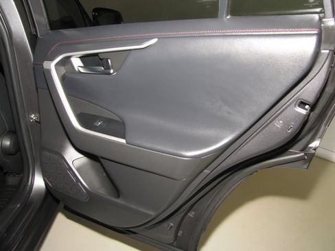 Used 2022 Toyota RAV4 TRD Off-Road AWD/4WD image 19