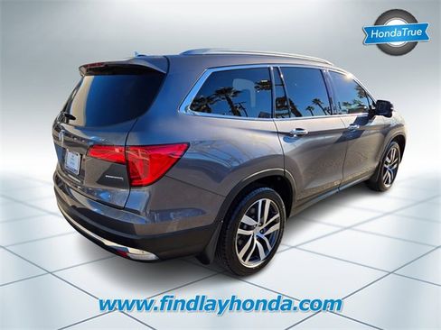 Certified 2018 Honda Pilot Touring image 4