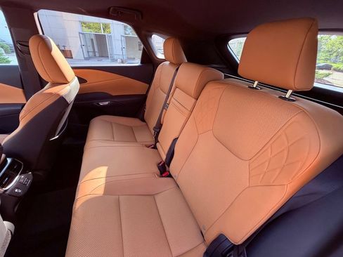 Used 2025 Lexus RX 350 Premium w/ Accessory Package (Z1) FWD image 16