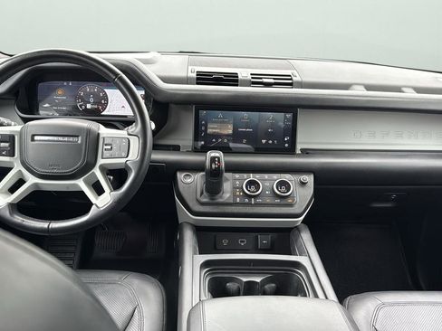 Used 2020 Land Rover Defender 110 First Edition image 21