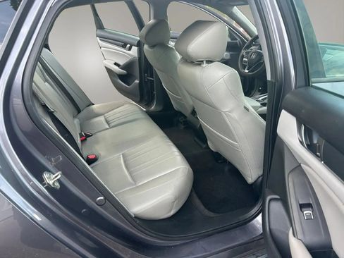 Used 2019 Honda Accord EX image 15