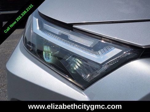 Used 2022 Toyota RAV4 XLE w/ Convenience Package image 10