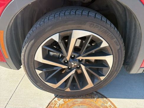 Used 2024 Mitsubishi Outlander SE image 4