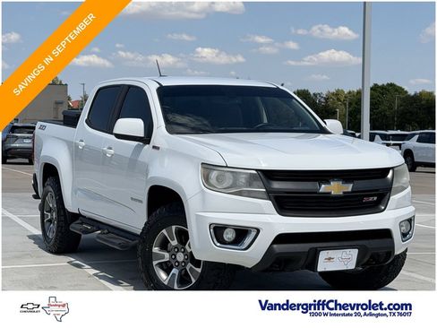 Used 2018 Chevrolet Colorado Z71 AWD/4WD image 2