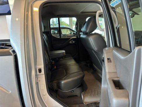 Used 2021 Nissan Frontier PRO-4X w/ Pro-4x Utility Package AWD/4WD image 28