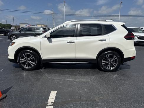 Certified 2020 Nissan Rogue SV w/ Premium Package FWD image 13