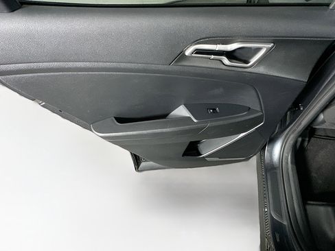 Used 2024 Kia Sportage LX image 25