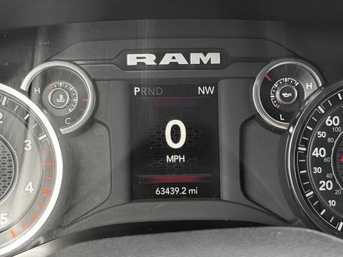 Used 2024 RAM 3500 Tradesman w/ Chrome Appearance Group AWD/4WD image 17