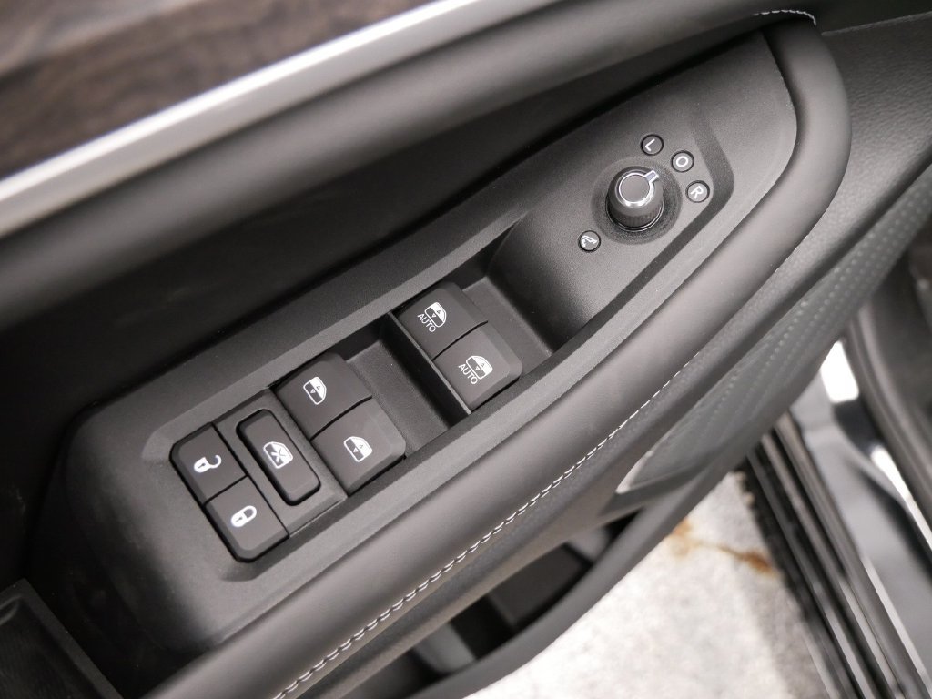 New 2027 Jeep Grand Cherokee Limited AWD/4WD image 18