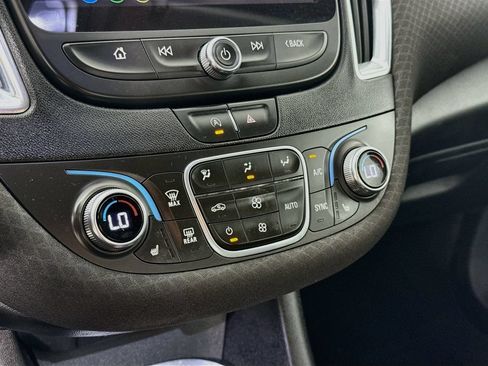 Used 2020 Chevrolet Malibu LT FWD image 18