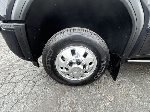 Used 2024 GMC Sierra 3500 Denali Ultimate image 19