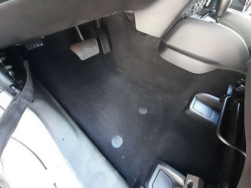 Used 2014 Jeep Wrangler Sport AWD/4WD image 32