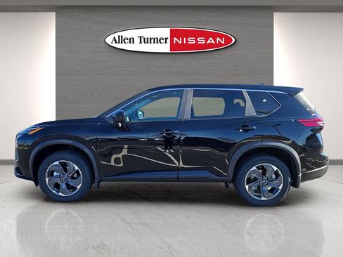 Used 2025 Nissan Rogue SV FWD image 12