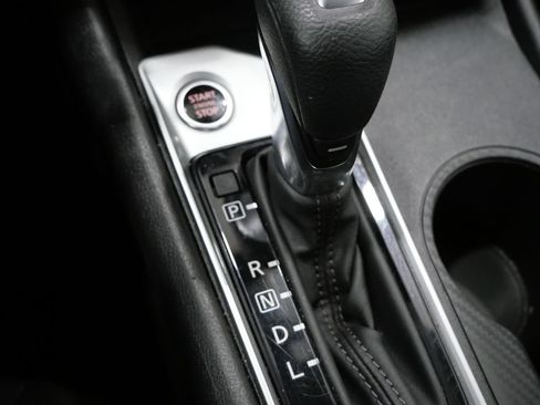 Used 2025 Nissan Altima 2.5 SV FWD image 21