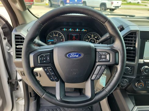 Used 2018 Ford F150 XLT w/ Equipment Group 302A Luxury AWD/4WD image 21