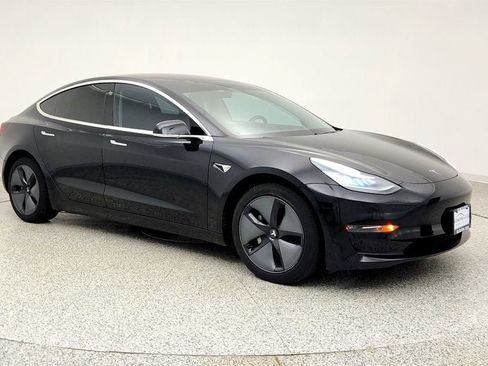 Used 2018 Tesla Model 3 Long Range image 3