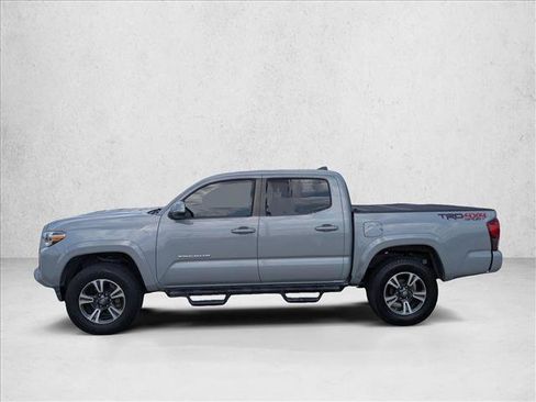 Used 2019 Toyota Tacoma TRD Sport w/ Technology Package AWD/4WD image 9