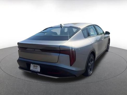 Used 2025 Kia K4 LXS image 12