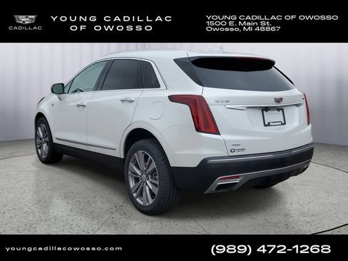 Used 2023 Cadillac XT5 Premium Luxury w/ LPO, Floor Liner Package AWD/4WD image 4