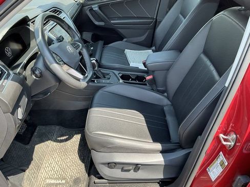 Used 2022 Volkswagen Tiguan SE FWD image 16