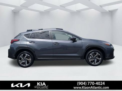 Used 2025 Subaru Crosstrek 2.5i Premium AWD/4WD image 2