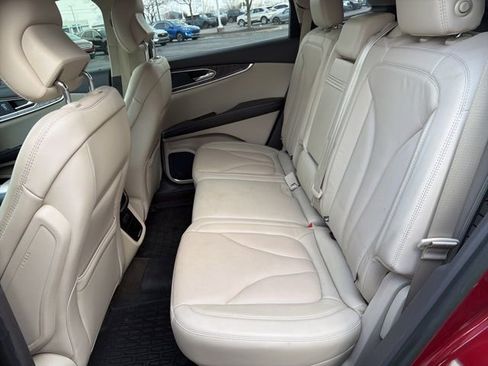 Used 2019 Lincoln Nautilus Reserve image 16