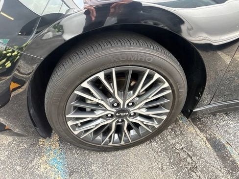 Used 2023 Kia Forte GT-Line w/ GT-Line Premium Package FWD image 14