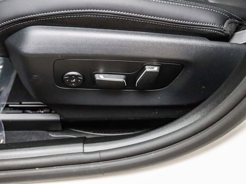 Used 2025 BMW 530i image 22