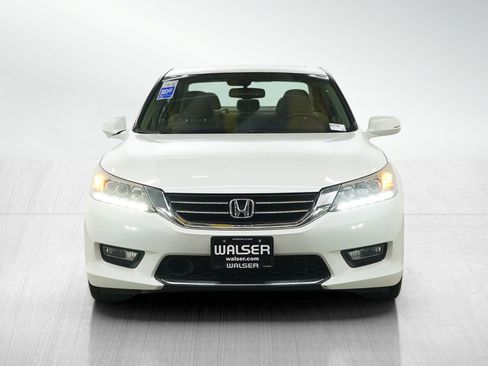 Used 2014 Honda Accord Touring image 8