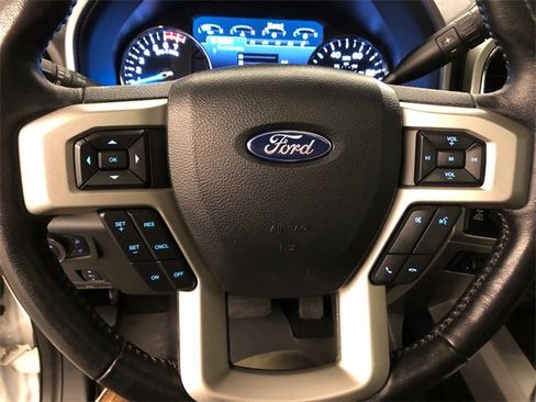 Used 2022 Ford F350 Lariat w/ Tremor Off-Road Package image 19