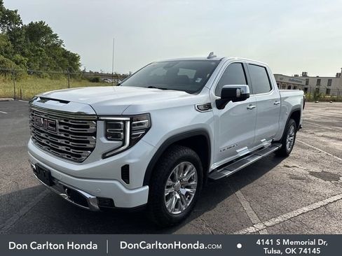 Used 2024 GMC Sierra 1500 Denali w/ Technology Package AWD/4WD image 3