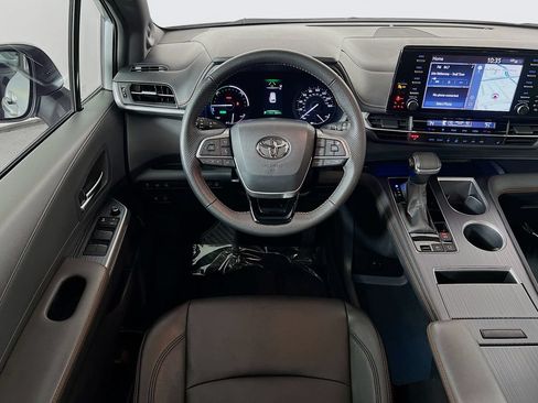 Used 2023 Toyota Sienna XSE w/ XSE Plus Package AWD/4WD image 23