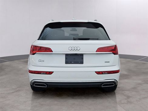 Certified 2023 Audi Q5 2.0T Premium w/ Convenience Package image 5
