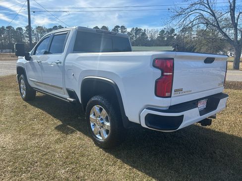 Used 2025 Chevrolet Silverado 3500 High Country w/ High Country Premium Package image 14
