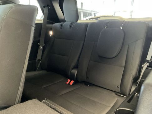 Used 2020 Ford Explorer XLT image 12