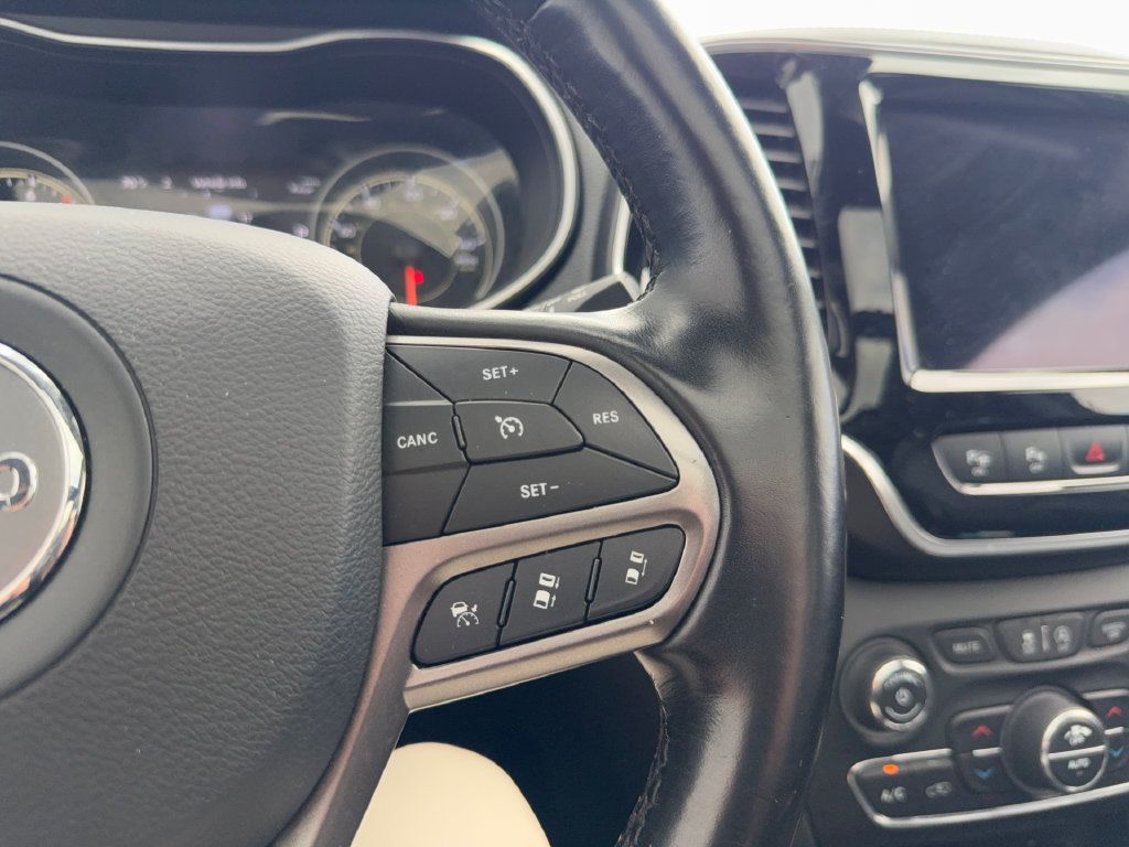Used 2021 Jeep Cherokee Limited AWD/4WD image 17