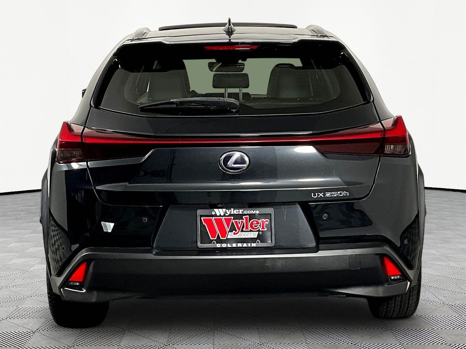Used 2020 Lexus UX 250h w/ Premium Package AWD/4WD image 5
