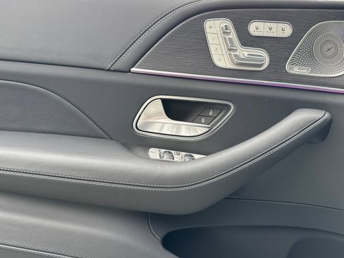 New 2026 Mercedes-Benz Maybach GLS 600 4MATIC image 12