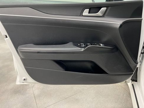 Used 2025 Kia K5 LXS image 11