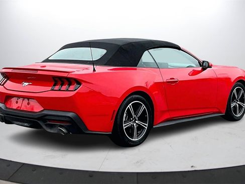 Used 2024 Ford Mustang Premium image 8