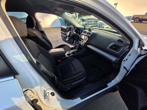 Used 2019 Subaru Outback 2.5i image 15